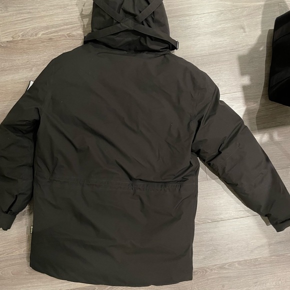 Brand new stone island ripstop gore Tex down parka
Size XL - Picture 8 of 13